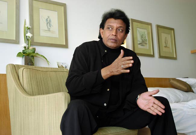 मिथुन दा के जन्मदिन पर देखें उनकी अनदेखी तस्वीरें...