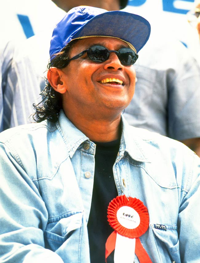 मिथुन दा के जन्मदिन पर देखें उनकी अनदेखी तस्वीरें...