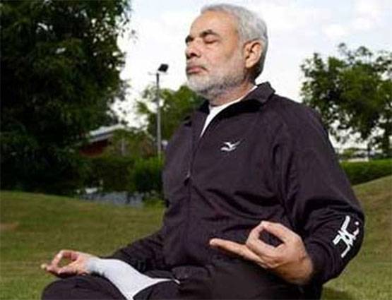 PM मोदी के डेली शेड्यूल में शामिल है योग, रोज करते हैं ये आसन