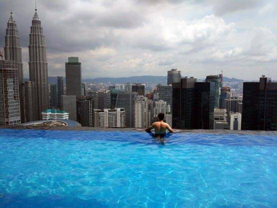 GOOGLE की जॉब छोड़ खोली समोसे की दुकान, लाखों की है कमाई