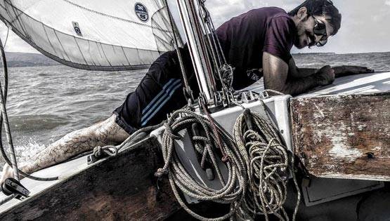 GOOGLE की जॉब छोड़ खोली समोसे की दुकान, लाखों की है कमाई