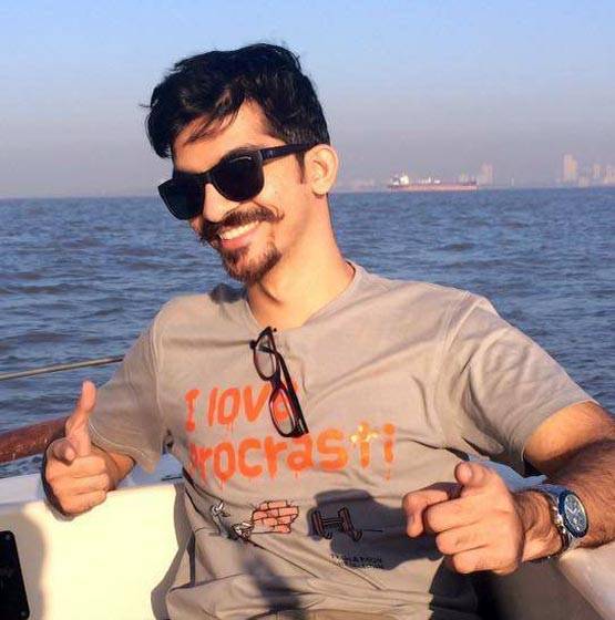 GOOGLE की जॉब छोड़ खोली समोसे की दुकान, लाखों की है कमाई