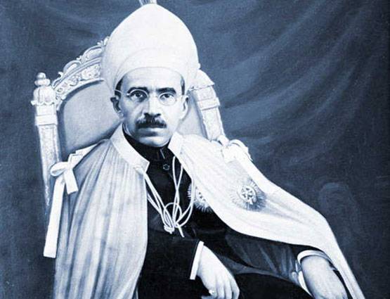 235 अरब की प्रॉपर्टी के मालिक थे ये राजा, छोटे से फ्लैट में रहता है वारिस