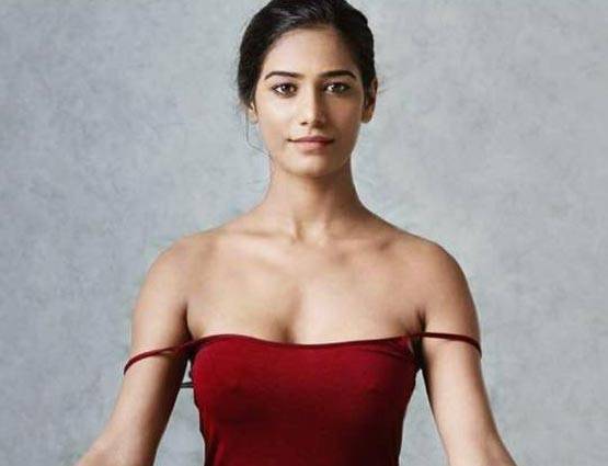 बॉलीवुड के सितारों ने ऐसे किया योग, बाबा रामदेव भी जाएंगे चौंक