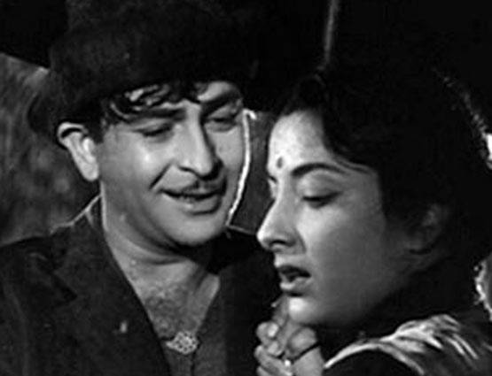 क्यों सुनील दत्त की दी हुई साड़ियां कभी नहीं पहनती थीं नरगिस?