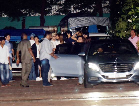 अटेंशन कटरीना! पापा सलीम के साथ सलमान ने यूलिया को दिखाई टयूबलाइट