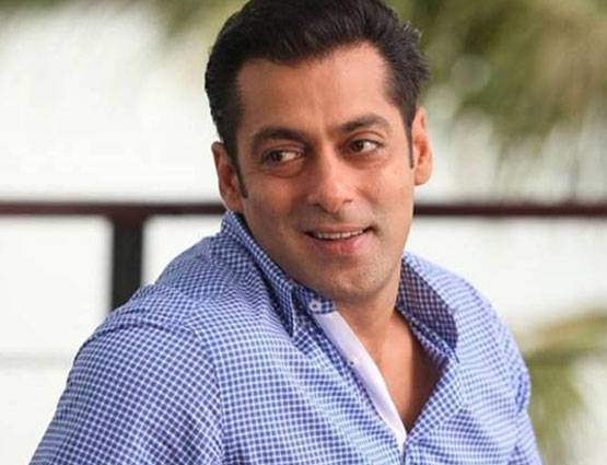 आधे हिंदू आधे मुस्लिम हैं सलमान खान, कभी डायरेक्‍टर ने निकाला था बाहर