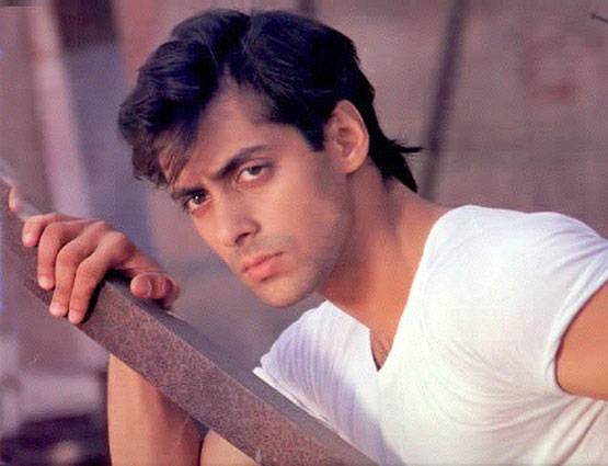 आधे हिंदू आधे मुस्लिम हैं सलमान खान, कभी डायरेक्‍टर ने निकाला था बाहर