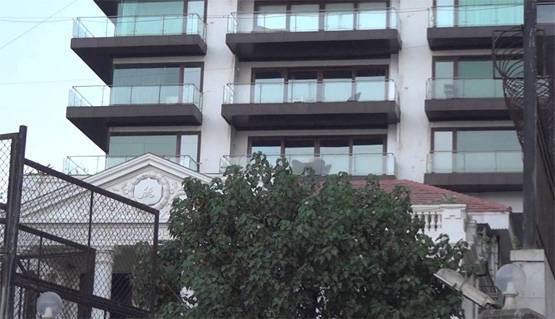 50 रुपये थी शाहरुख खान की पहली सैलरी, 25 साल में कमाई इतनी दौलत