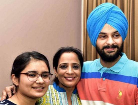 पहले अटेम्‍ट में UPSC टॉपर बने अनमोल शेर सिहं बेदी, जानें किसने की मदद