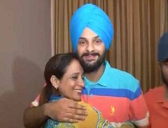 पहले अटेम्‍ट में UPSC टॉपर बने अनमोल शेर सिहं बेदी, जानें किसने की मदद