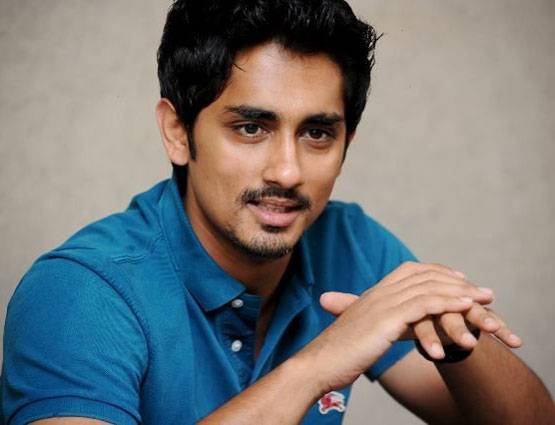 बॉलीवुड के वो 7 स्‍टार्स, जो जब तक पढ़े FIRST क्‍लास ही रहे