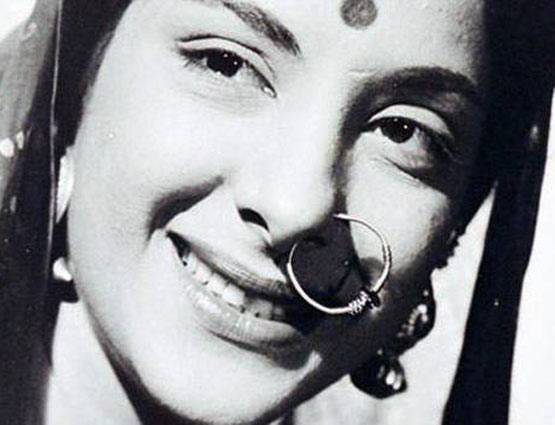 अपनी पत्नी से 5 दिन छोटे थे सुनील दत्त, फिल्म में बने थे उनके बेटे