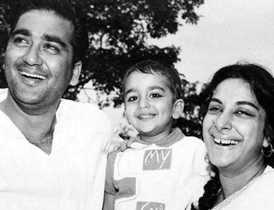 अपनी पत्नी से 5 दिन छोटे थे सुनील दत्त, फिल्म में बने थे उनके बेटे