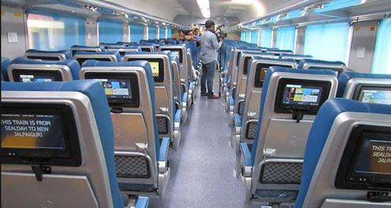 भारत में ऐसी फाइव स्‍टार ट्रेन भी चलती हैं, जिनका किराया लाखों में है