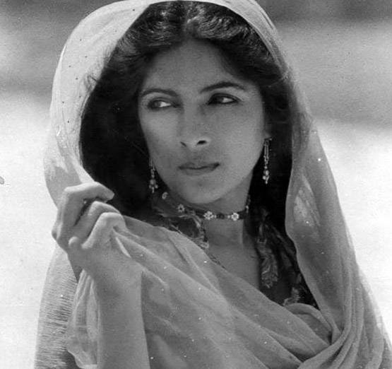 बिना शादी के बनी थी मां, 49 की उम्र में लिए इस एक्ट्रेस ने 7 फेरे