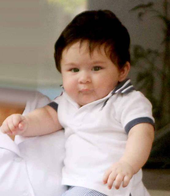 इंटरनेट पर वायरल हो रही हैं करीना के बेटे तैमूर की ये नई तस्वीरें