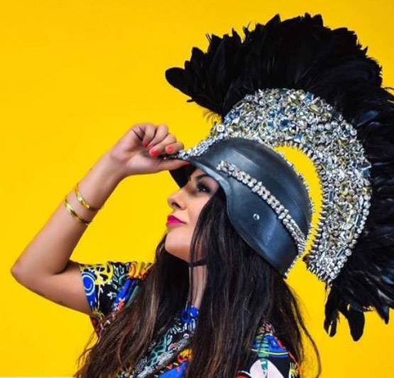 दंगों में हुई पिता की मौत, सौतेले बाप ने किया ये सलूक आज है बॉलीवुड की रॉकस्टार