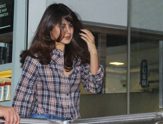 सैफ अली खान की बेटी सारा ने सलोन में किया हंगामा, फिर दी गई सफाई