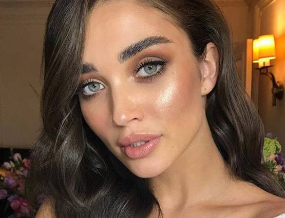 टॉवल में नजर आई अक्षय की फिल्म ये हिरोइन, PHOTOS हुईं वायरल