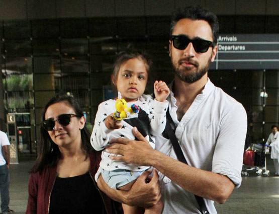 इतनी बड़ी हो गई आमिर खान की पोती, एयरपोर्ट पर पापा के साथ आई नजर