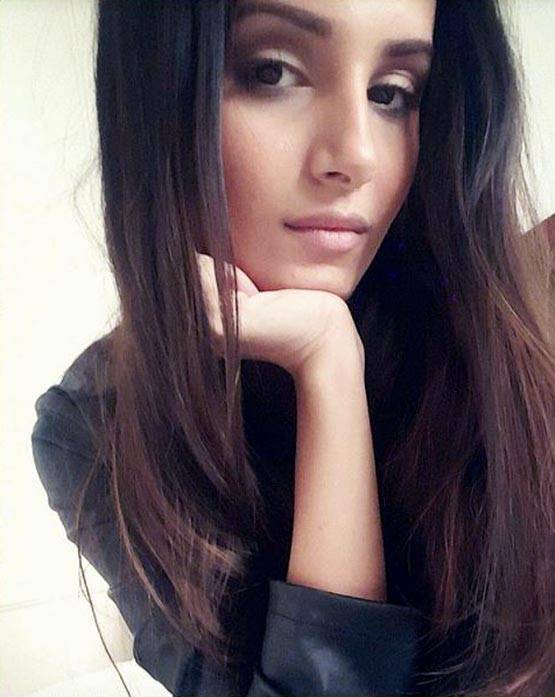 PHOTOS: करण जौहर लॉन्च करेंगे इस एक्ट्रेस को, टीवी में आ चुकी हैं नजर