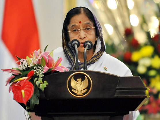 देसी-विदेशी तोहफे अपने साथ ले गई थीं प्रतिभा पाटिल, भेजा गया था नोटिस