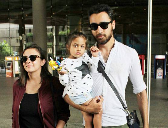 इतनी बड़ी हो गई आमिर खान की पोती, एयरपोर्ट पर पापा के साथ आई नजर