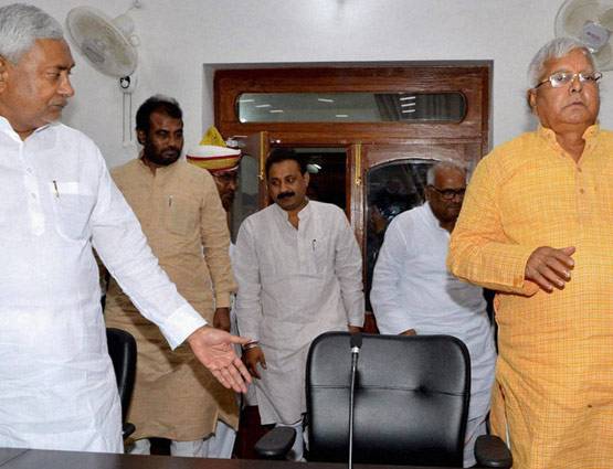 नीतीश कुमार के बारे में जानिये सब कुछ यहां, इंजीनियरिंग से सोशल इंजीनियरिंग तक का सफर