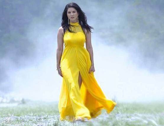 एक फिल्म के 4 करोड़ लेती हैं सनी लियोनी, जानें कितनी है प्रॉपर्टी