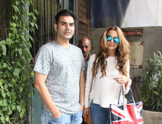 PHOTOS: लंच पर दिखे अरबाज-मलाइका, बेटे अरहान ने की ऑटो की सवारी