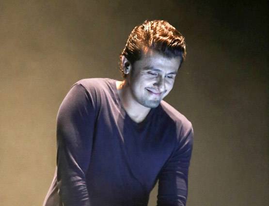 आजान के ट्वीट पर हुआ था बवाल, सोनू निगम को गंजा करने के लिए रखा गया 10 लाख का इनाम