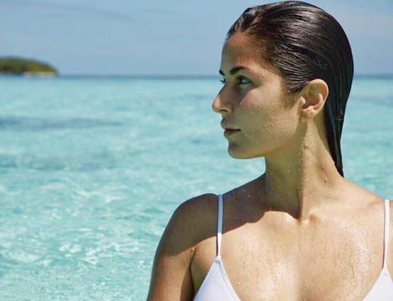 कटरीना ने फिर शेयर की BIKINI PHOTO, सलमान के साथ कर रही हैं शूटिंग