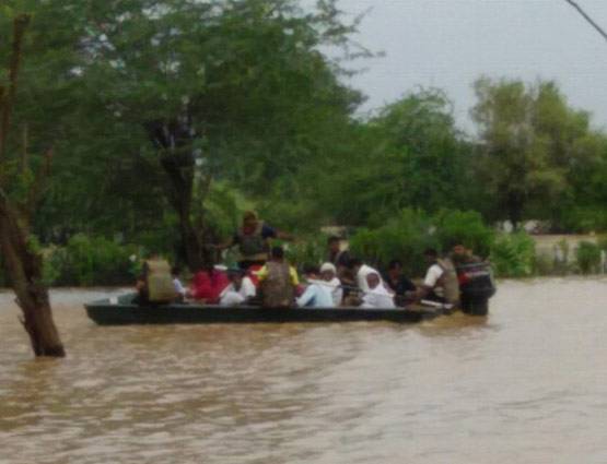 गुजरात में बाढ़ से हाहाकार, अब तक 123 लोगों की गई जान