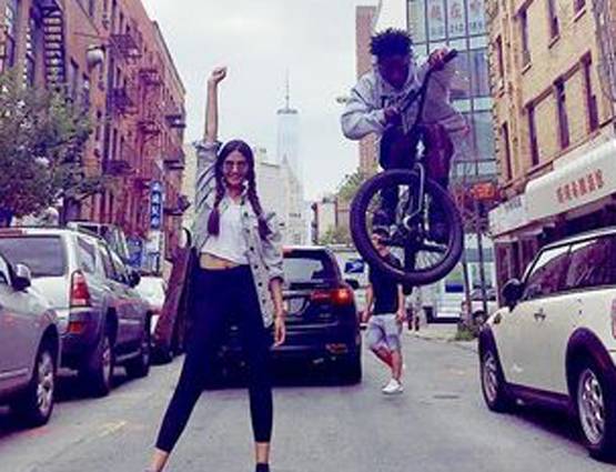 'बॉयफ्रेंड' संग न्यूयॉर्क में हॉलीडे मना रही हैं सोनम, शेयर की PHOTOS