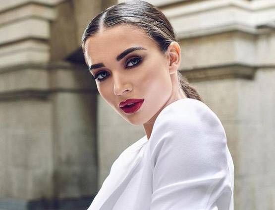 टॉवल में नजर आई अक्षय की फिल्म ये हिरोइन, PHOTOS हुईं वायरल