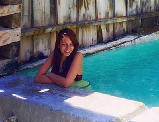 BLACK BIKINI में पूल में उतरीं नितिभा कौल, देखें PHOTOS