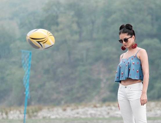 एक फिल्म के 4 करोड़ लेती हैं सनी लियोनी, जानें कितनी है प्रॉपर्टी