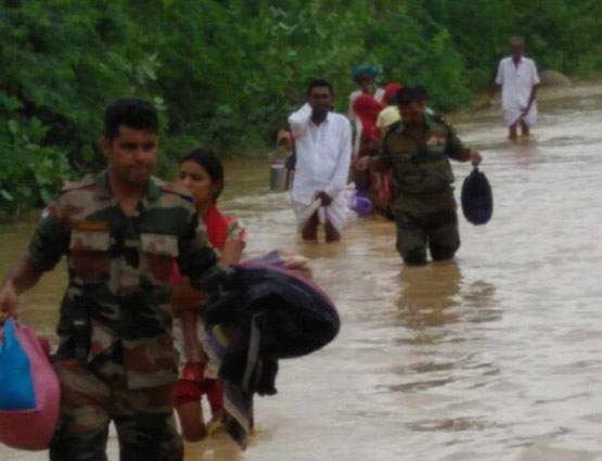 बाढ़ से गुजरात-राजस्थान में त्राहिमाम, सांचौर में 41 लोग किए गए रेसक्यू