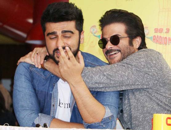 चाचा-भतीजा गौगल पहन मचा रहे हैं धूम, The Goggle song रिलीज