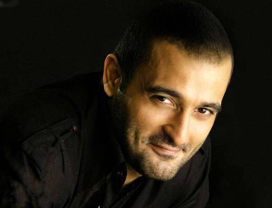 जॉन के लिए रिया सेन ने तोड़ा था अक्षय खन्ना का दिल, क्या तभी 42 के होकर भी हैं कुंवारे