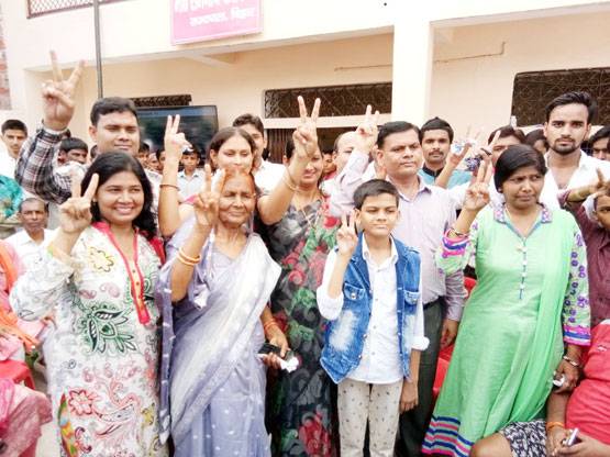 बेटा बेटी एयरलाइंस में, बहू है टीचर, ऐसी है कोविंद की फैमिली