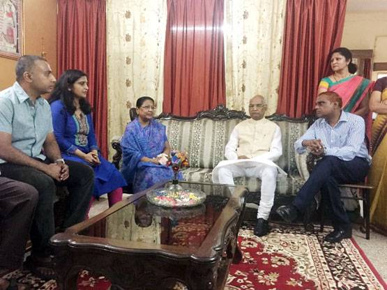 बेटा बेटी एयरलाइंस में, बहू है टीचर, ऐसी है कोविंद की फैमिली