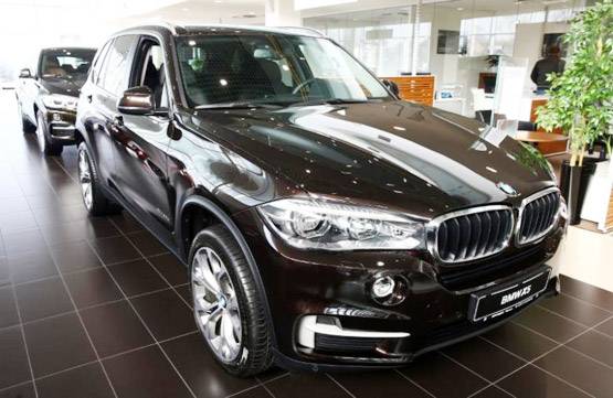 मर्सडीज, BMW से लैंड रोवर तक, 1 लाख तक सस्‍ती हो जाएंगी ये लग्जरी कारें