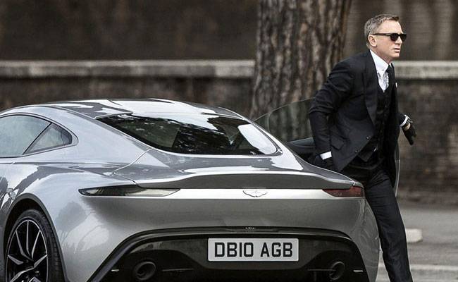 सेट पर हुए हादसे में कंगना को आए 15 टांकें, अक्षय का पैर भी जला था