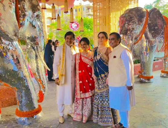 लाइमलाइट से दूर रहती हैं धीरुभाई अंबानी की बेटी, भाई के दोस्त से की थी शादी