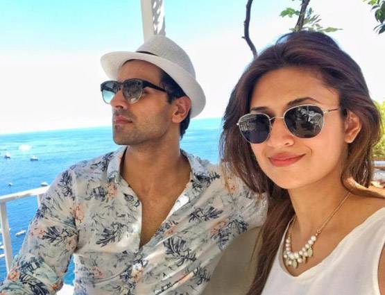 दूसरा हनीमून मना रही हैं दिव्यांका त्रिपाठी, ये हैं वो पर्सनल PHOTOS