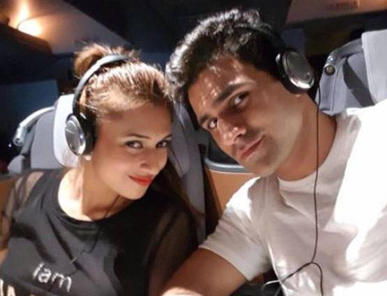 दूसरा हनीमून मना रही हैं दिव्यांका त्रिपाठी, ये हैं वो पर्सनल PHOTOS