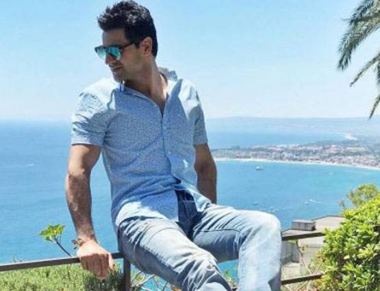 दूसरा हनीमून मना रही हैं दिव्यांका त्रिपाठी, ये हैं वो पर्सनल PHOTOS