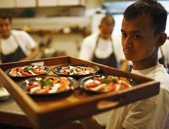 GST: आपकी थाली की ये चीजें अब TAX FREE, पिज्जा-बर्गर महंगा